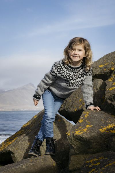 Hovedbilde Riddari genser barn - grå garnpakke